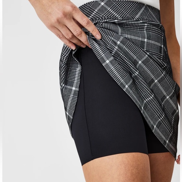 SPANX Classic Plaid Mini Skirt Built In Shorts Size 1X - Picture 3 of 9